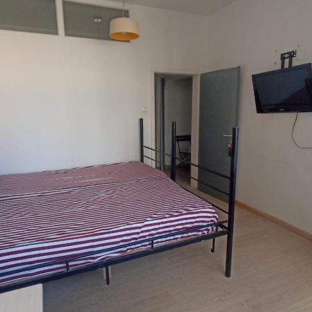 Newborn Comfort Hostel The Biggest Hostel Of Town With Best Location Priştine Dış mekan fotoğraf